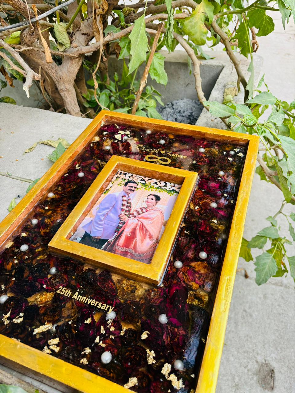 Personalized Flower Preservation Resin Frame with Raised Photo | Custom Wedding & Anniversary Keepsake | Wooden Base